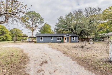 1006 Red Oak St, Azle, TX 76020 - photo 5