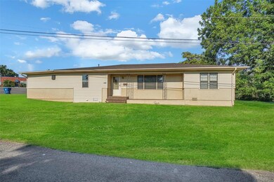 221 North Magnolia 4 Bed 2 Bath