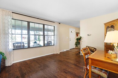 Front Living Room/Office Area
