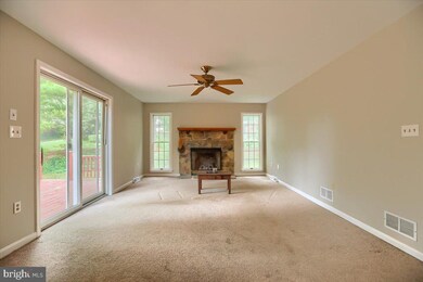 505 E Conestoga St, New Holland, PA 17557 - photo 5