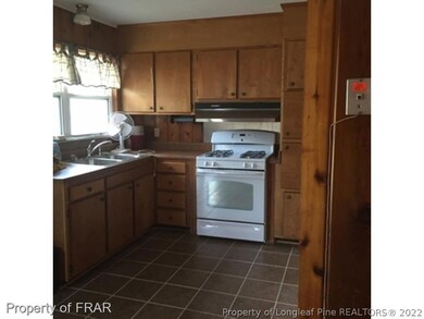 685 Newport Rd, Fayetteville, NC 28314 - photo 3