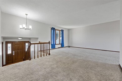 2218 29th St SW, Cedar Rapids, IA 52404 - photo 5