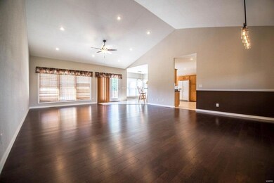 3047 Mark Ln, Poplar Bluff, MO 63901 - photo 3