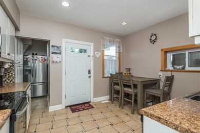 5119 W Wellington Ave, Chicago, IL 60641 - photo 6