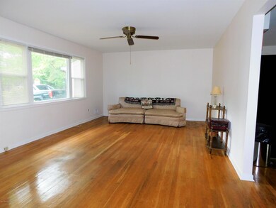 Living Room (1)