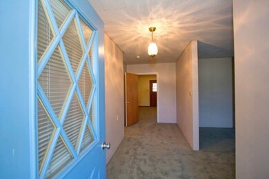 704 Park Ave, Claxton, GA 30417 - photo 5