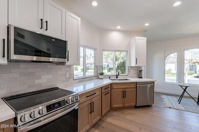 20-web-or-mls-Lakeview-20