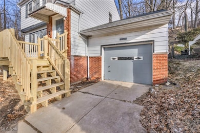 24700 Hawthorne Dr, Euclid, OH 44117 - photo 3