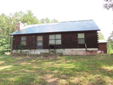 138 Ward Cemetary Rd, Linden, TN 37096 - photo 2