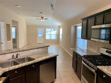 6815 Hampden Point Ct, Houston, TX 77040 - photo 4