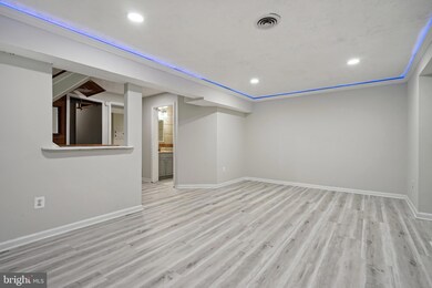 3647 Wharf Ln, Triangle, VA 22172 - photo 6