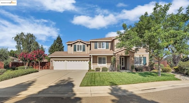 588 Barsetti Ct, Galt, CA 95632 - photo 3