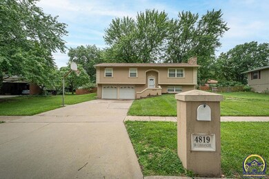 4819 SW Commanche Rd, Topeka, KS 66614 - photo 2