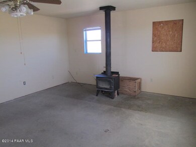 25700 N Reed Rd, Paulden, AZ 86334 - photo 2
