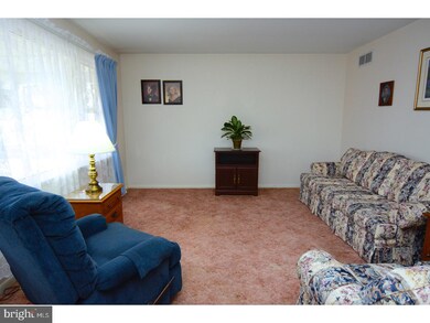 1140 Laurelee Ave, Reading, PA 19605 - photo 3