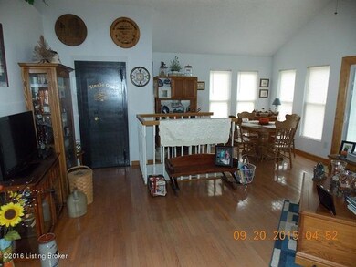Family Room (2)