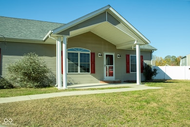 1756 Pinion Ct, Columbus, IN 47201 - photo 2