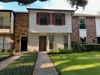 10282 Longmont Dr unit 39/7, Houston, TX 77042 - photo 2