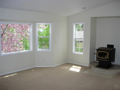 60931 Garnet St, Bend, OR 97702 - photo 2