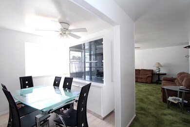 Combo View Dining-Living Room