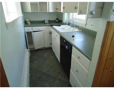 15 Rathbun St, West Warwick, RI 02893 - photo 4