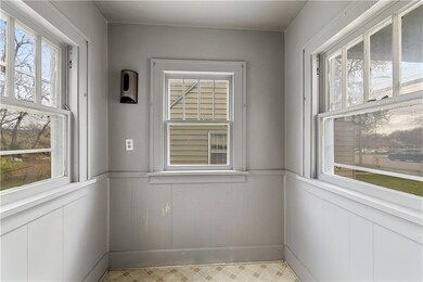 3127 Hickman Rd, Des Moines, IA 50310 - photo 6