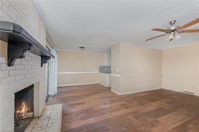 2404 Shelia Dr, Greensboro, NC 27406 - photo 6