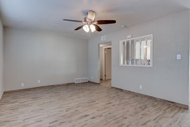 1836 E Palmcroft Dr-6