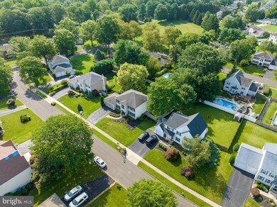 296 Hidden Spring Ln, Langhorne, PA 19047 - photo 4