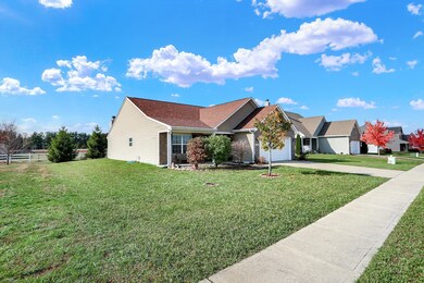 2572 Ashton Ln, Greenwood, IN 46143 - photo 2