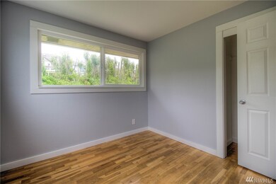 1030 Glen St, Edmonds, WA 98020 - photo 6