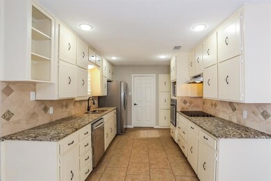 132 Shady Lake Ct, Hurst, TX 76054 - photo 6