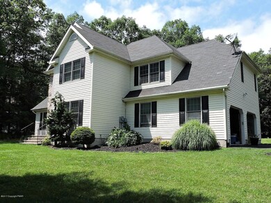 257 Whisperwood Ct, Chestnuthill Township, PA 18353 - photo 4