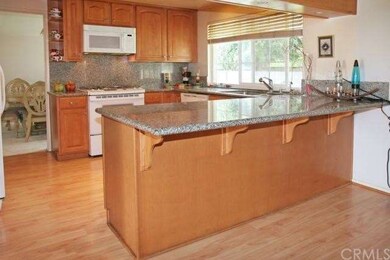 Upgraded Kitchen: Granite Counters & Backsplash