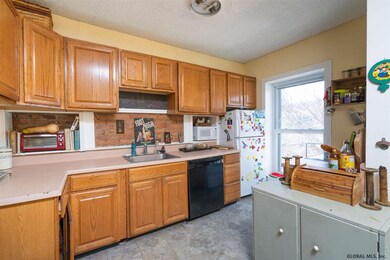 154 Lancaster St unit 2, Albany, NY 12210 - photo 5