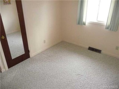 Bedroom Second bedroom