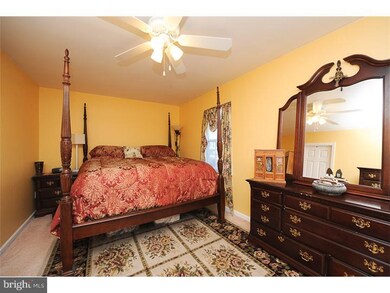 302 Manor Ln unit 2, King of Prussia, PA 19406 - photo 7