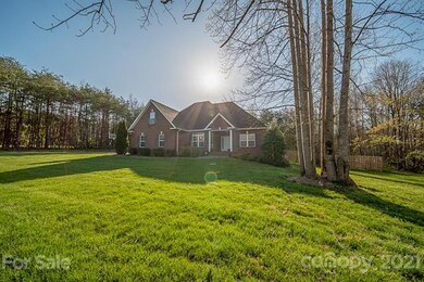 141 Hidden River Ln, Statesville, NC 28625 - photo 2