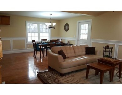 7 Rollins St, Springfield, MA 01109 - photo 5
