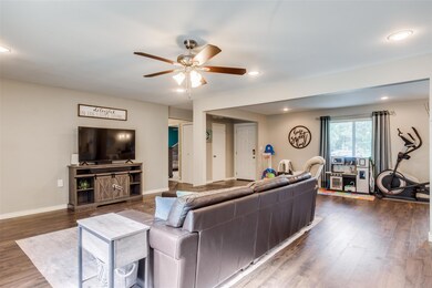 416 Arcadia St, Hurst, TX 76053 - photo 2