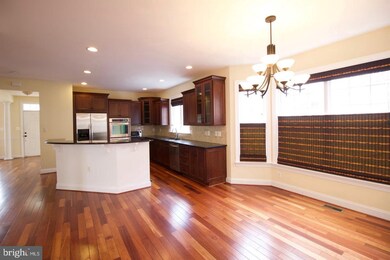 9780 Maple Trace Cir, Fairfax, VA 22032 - photo 5