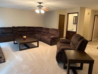 11354 Benttree Cir, Oklahoma City, OK 73120 - photo 5