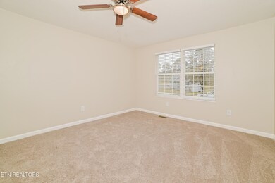 187 Sandy Cir, La Follette, TN 37766 - photo 7