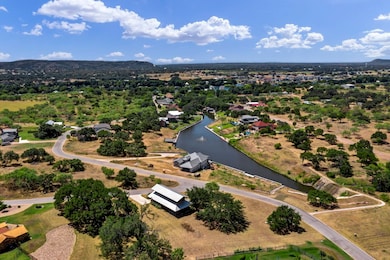 105 Stacia Ln, Kingsland, TX 78639 - photo 2
