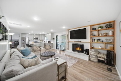 5849 S Irvington Ave, Tulsa, OK 74135 - photo 6