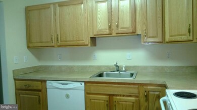 3240 Gleneagles Dr unit 1C, Silver Spring, MD 20906 - photo 4