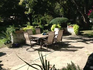 40 Bluebird Ln, Naperville, IL 60565 - photo 4