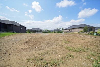 1947 Horseshoe Bend, Dayton, OH 45458 - photo 2