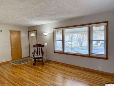 607 S 68th Ave, Omaha, NE 68106 - photo 3