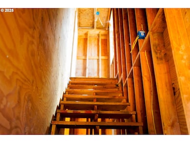 815 E Ave, Powers, OR 97466 - photo 6